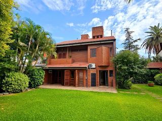 Foto 11 de Importante casa de 5 dormitorios en VENTA en lote de 832 m2, zona Parque Guillermina, SMT