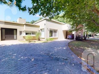 Foto 1 de VENTA CASA  2 DORMITORIOS HARAS DEL SUR