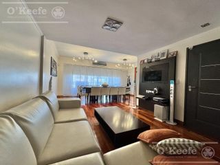 Foto 5 de Piso de 4 ambientes a pasos de Plaza Conesa!!