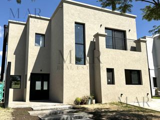 Foto 1 de Casa en Venta en Los Castaños, Nordelta