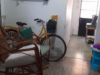 Foto 4 de Casa en venta - 2 Dormitorios 1 Baño - Cochera - 300Mts2 - Ringuelet
