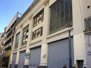 Foto 1 de VENTA - edificio con depósito 1890 m2 - CABA