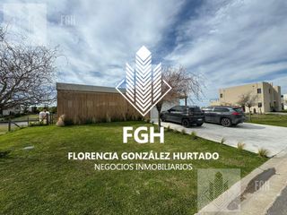 Foto 1 de Casa en venta al Rio 4 ambientes en Naudir
