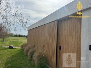 Foto 2 de Casa en venta al Rio 4 ambientes en Naudir