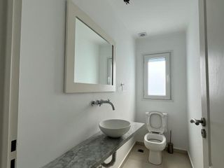 Foto 14 de Casa en venta con renta, 4 ambientes, 3 dormitorios, Barrio Acacias/Puertos