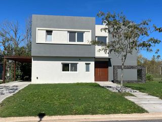 Foto 6 de Casa en venta con renta, 4 ambientes, 3 dormitorios, Barrio Acacias/Puertos