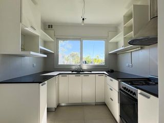 Foto 13 de Casa en venta con renta, 4 ambientes, 3 dormitorios, Barrio Acacias/Puertos