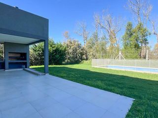 Foto 29 de Casa en venta con renta, 4 ambientes, 3 dormitorios, Barrio Acacias/Puertos