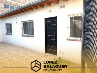Foto 1 de Venta en bloque 2 locales comerciales y 3 ph con patio, ideal inversión  - Aldo Bonzi