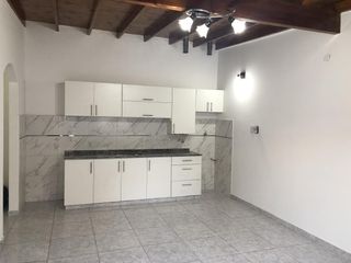 Foto 6 de Venta en bloque 2 locales comerciales y 3 ph con patio, ideal inversión  - Aldo Bonzi