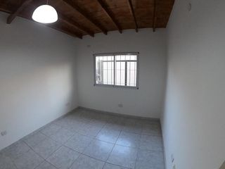 Foto 10 de Venta en bloque 2 locales comerciales y 3 ph con patio, ideal inversión  - Aldo Bonzi
