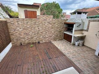 Foto 5 de Excelente duplex La Lucila a 2 cuadras del mar!!