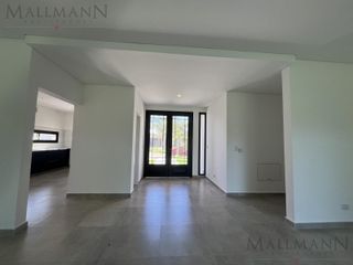 Foto 5 de Casa en El Canton Islas A ESTRENAR- Escobar-  Mallmann Propiedades