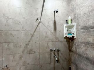 Foto 3 de Casa en venta - 1 Dormitorio 1 Baño - Cochera - 300Mts2 - La Plata