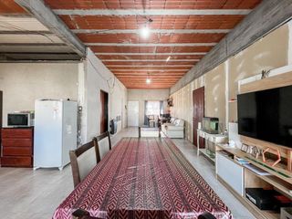 Foto 12 de Casa en venta - 1 Dormitorio 1 Baño - Cochera - 300Mts2 - La Plata