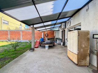 Foto 19 de Casa en venta - 1 Dormitorio 1 Baño - Cochera - 300Mts2 - La Plata