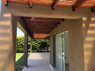 Foto 5 de Casa en venta  en Barrio Barbarita, Tigre.