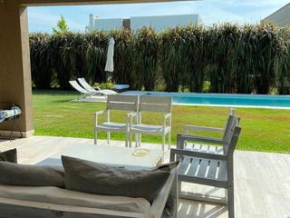 Foto 16 de Casa en venta  en Barrio Barbarita, Tigre.