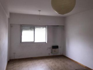 Foto 1 de Departamento Monoambiente en venta - 1 Baños - 31Mts2 - La Plata