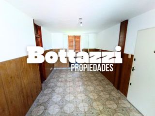 Foto 1 de Departamento de 3 ambientes  - Banfield Oeste