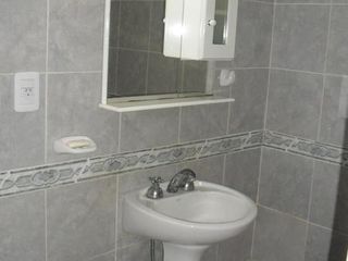 Foto 3 de 3 AMB  opcional cochera. Consulte! - Turdera Yrigoyen 11021 2°