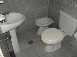 Foto 7 de 3 AMB  opcional cochera. Consulte! - Turdera Yrigoyen 11021 2°
