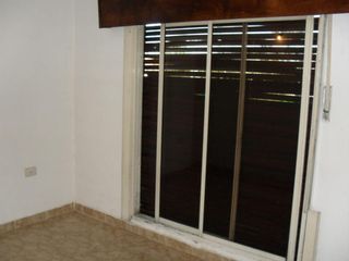 Foto 8 de 3 AMB  opcional cochera. Consulte! - Turdera Yrigoyen 11021 2°