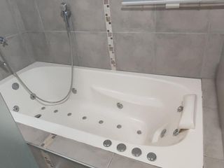 Foto 18 de Casa en Venta 5 amb. con Jardín, Piscina, Dep. Serv. Separada
