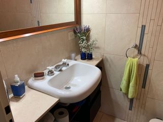 Foto 35 de Casa en Venta 5 amb. con Jardín, Piscina, Dep. Serv. Separada