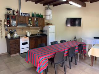 Foto 33 de Casa en Venta 5 amb. con Jardín, Piscina, Dep. Serv. Separada