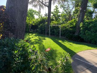 Foto 21 de Casa en Venta 5 amb. con Jardín, Piscina, Dep. Serv. Separada