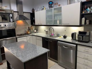 Foto 6 de Casa en Venta 5 amb. con Jardín, Piscina, Dep. Serv. Separada