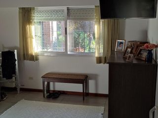 Foto 14 de Casa en Venta 5 amb. con Jardín, Piscina, Dep. Serv. Separada