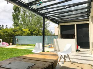 Foto 32 de Casa en venta - 2 Dormitorios 2 Baños - 92Mts2 - City Bell