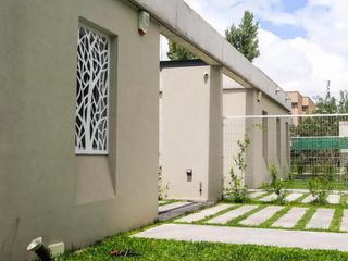 Foto 3 de Casa en venta - 2 Dormitorios 2 Baños - 92Mts2 - City Bell
