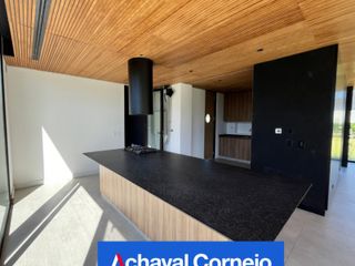 Foto 6 de Casa super moderna y de diseño en venta en el Barrio Castaños.