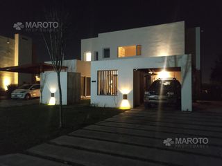 Foto 4 de CASA EN ALQUILER DE TEMPORADA EN SANTA TERESA- MAROTO PROPIEDADES