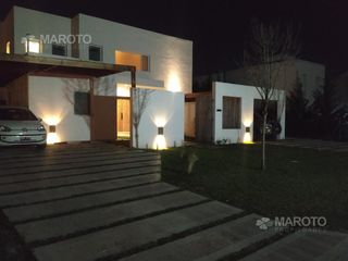 Foto 5 de CASA EN ALQUILER DE TEMPORADA EN SANTA TERESA- MAROTO PROPIEDADES