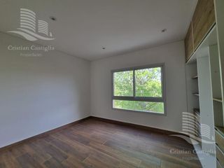 Foto 32 de Venta - Casa 4 Ambientes, Balcón, Jardín, Pileta - Boat Center, Tigre