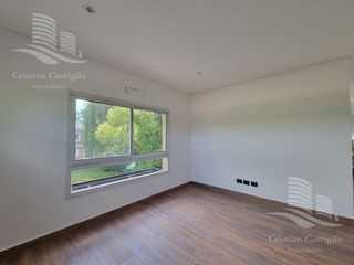 Foto 26 de Venta - Casa 4 Ambientes, Balcón, Jardín, Pileta - Boat Center, Tigre