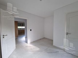 Foto 19 de Venta - Casa 4 Ambientes, Balcón, Jardín, Pileta - Boat Center, Tigre