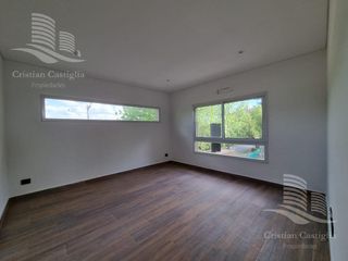Foto 25 de Venta - Casa 4 Ambientes, Balcón, Jardín, Pileta - Boat Center, Tigre