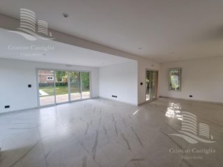 Foto 4 de Venta - Casa 4 Ambientes, Balcón, Jardín, Pileta - Boat Center, Tigre