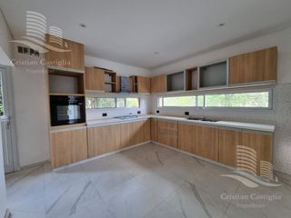Foto 14 de Venta - Casa 4 Ambientes, Balcón, Jardín, Pileta - Boat Center, Tigre