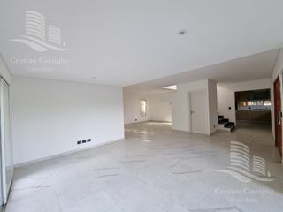 Foto 5 de Venta - Casa 4 Ambientes, Balcón, Jardín, Pileta - Boat Center, Tigre