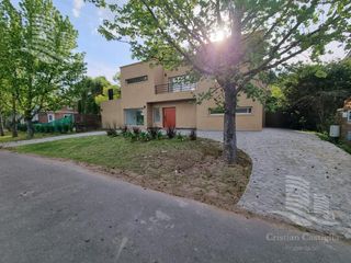 Foto 2 de Venta - Casa 4 Ambientes, Balcón, Jardín, Pileta - Boat Center, Tigre