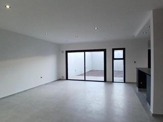 Foto 22 de Dúplex en venta - 3 Dormitorios 3 Baños - 208Mts2 - Cipolletti