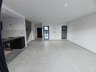 Foto 17 de Dúplex en venta - 3 Dormitorios 3 Baños - 208Mts2 - Cipolletti