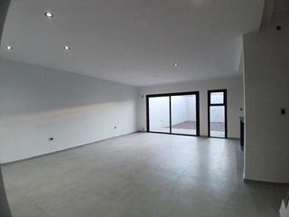 Foto 20 de Dúplex en venta - 3 Dormitorios 3 Baños - 208Mts2 - Cipolletti
