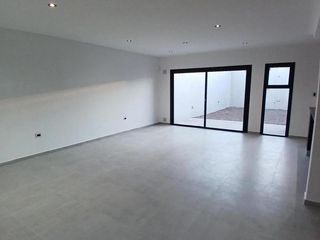 Foto 24 de Dúplex en venta - 3 Dormitorios 3 Baños - 208Mts2 - Cipolletti